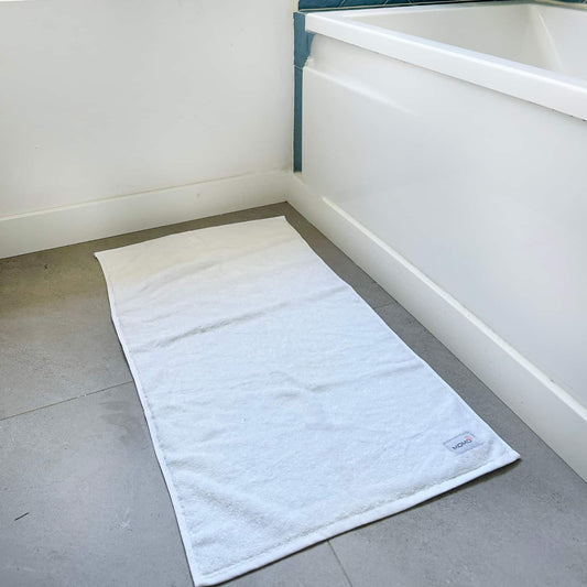 Tapete de banho em bambu branco – macio, absorvente e sustentável